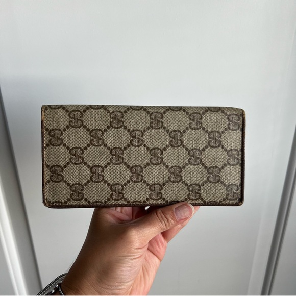 Authentic Gucci bifold long wallet - Picture 2 of 10